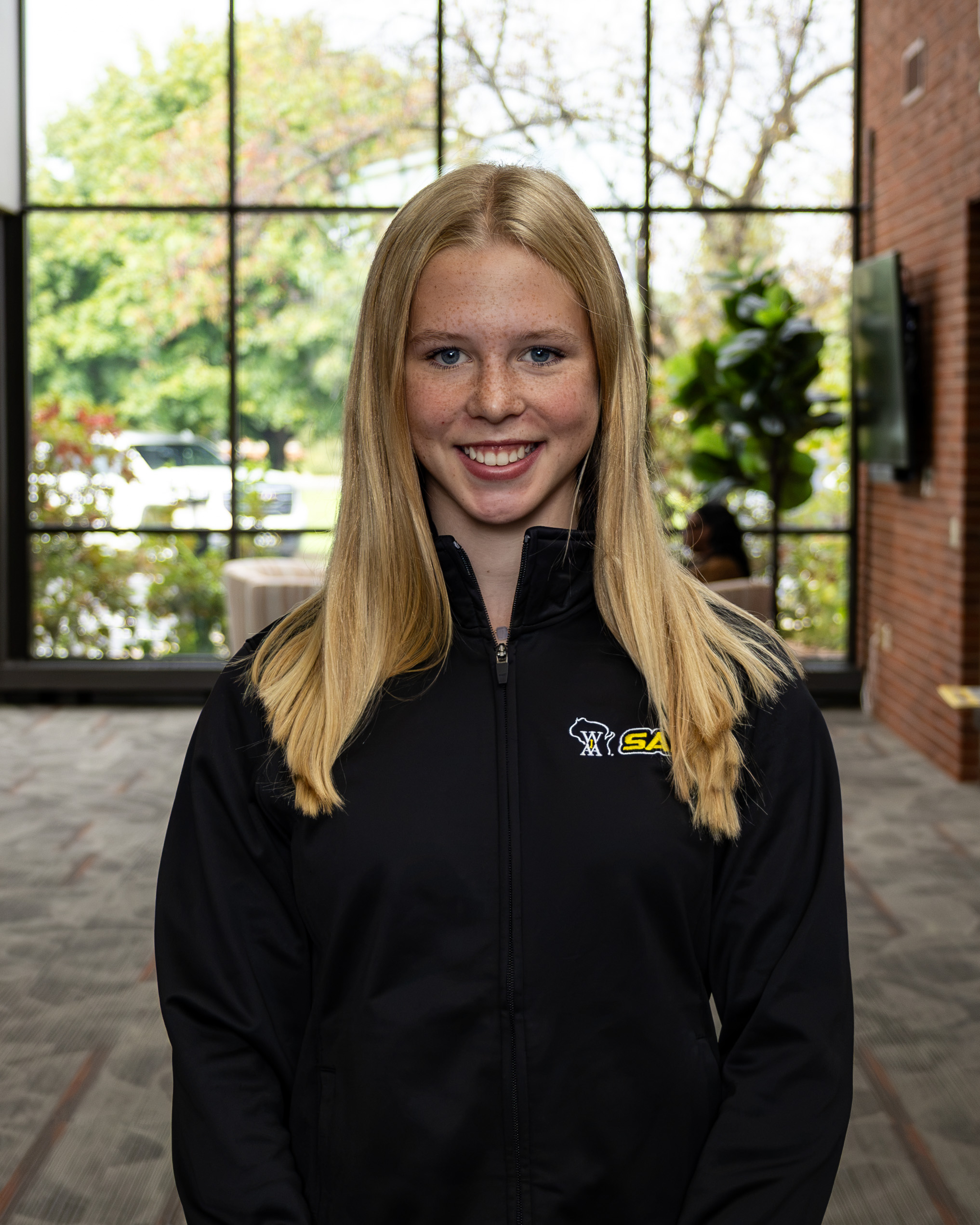 Headshot of Aurora Olson