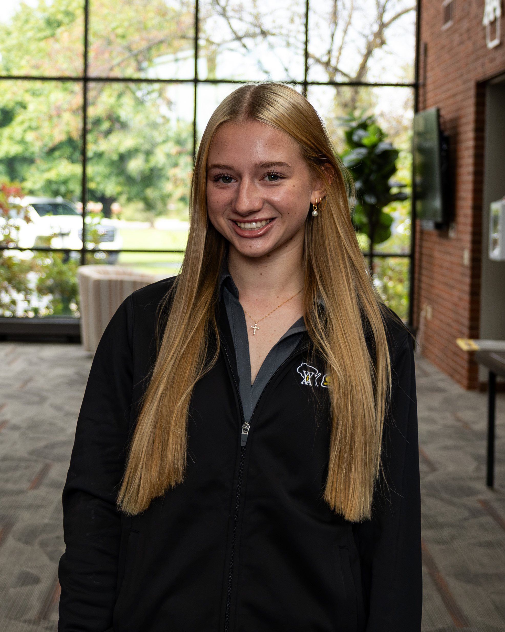 headshot of emmaleigh Meier
