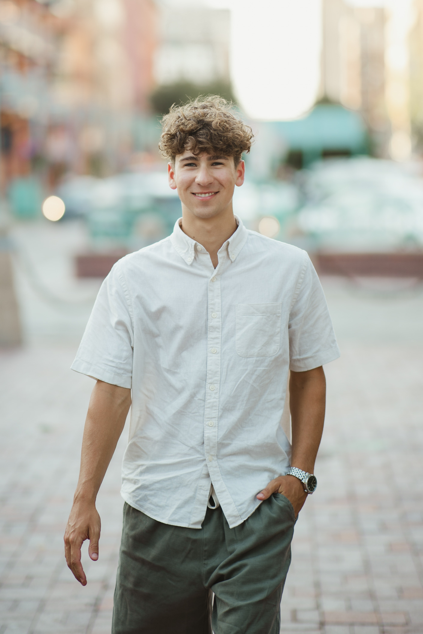 Headshot of Evan Henderson